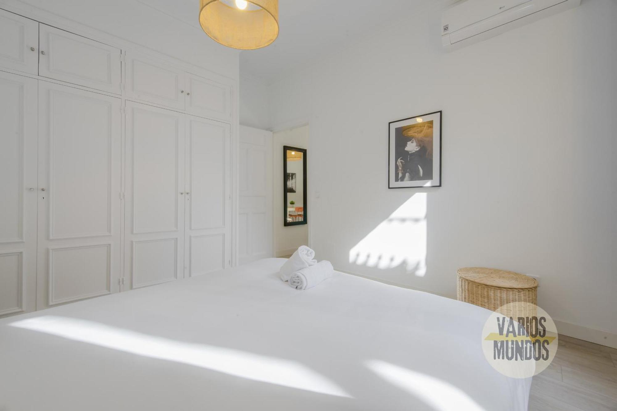 Elegant Apt Para 4Pax En Las Letras-Cortes Μαδρίτη Εξωτερικό φωτογραφία